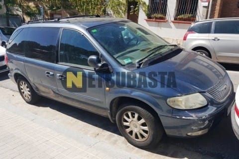 Chrysler Voyager 3.3 V6 LX 2002