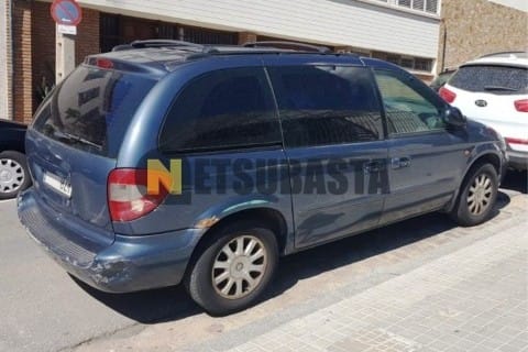 Chrysler Voyager 3.3 V6 LX 2002