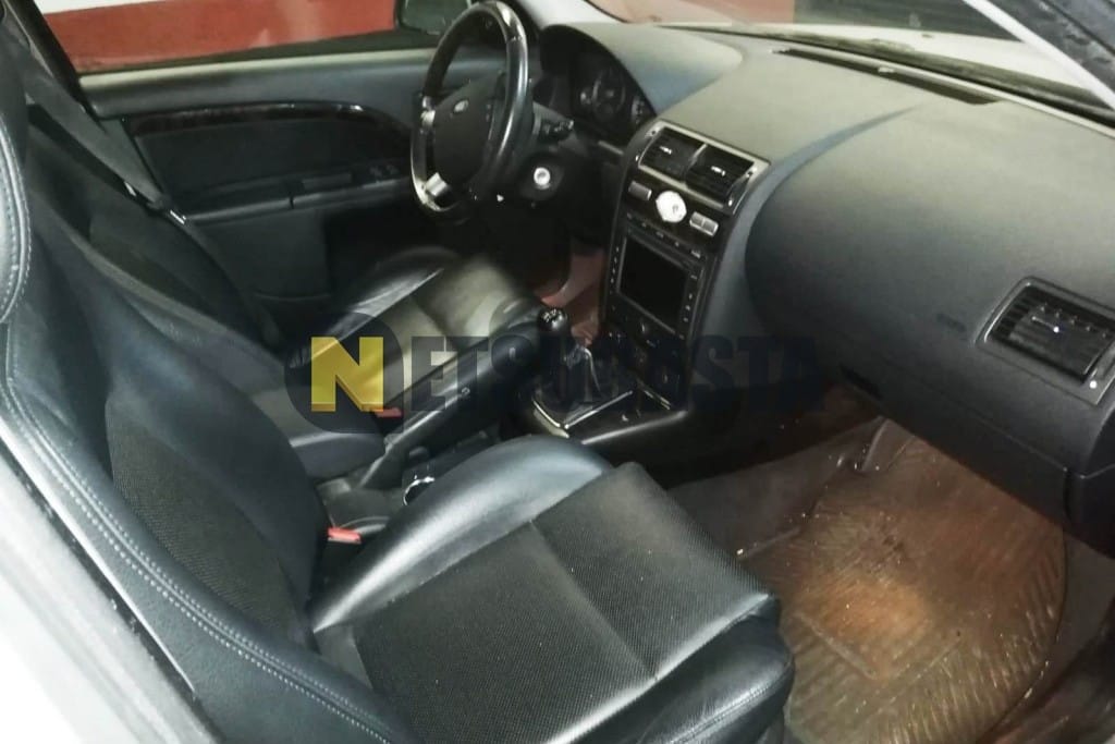 Ford Mondeo 2.0TDCi Ghia 2003