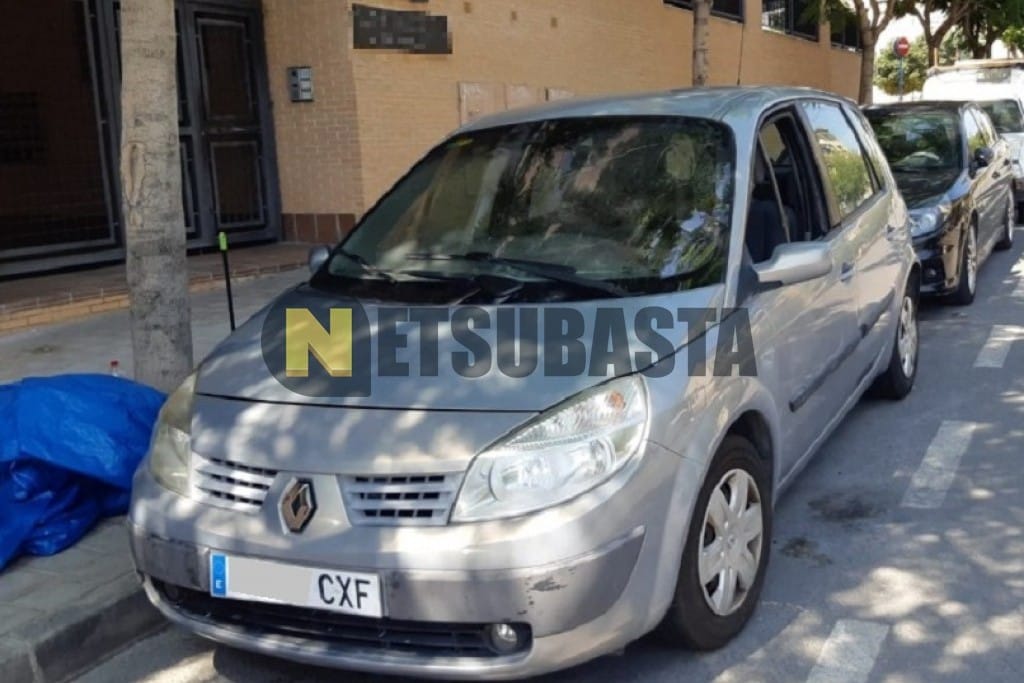Renault Scenic 1.6i 2004