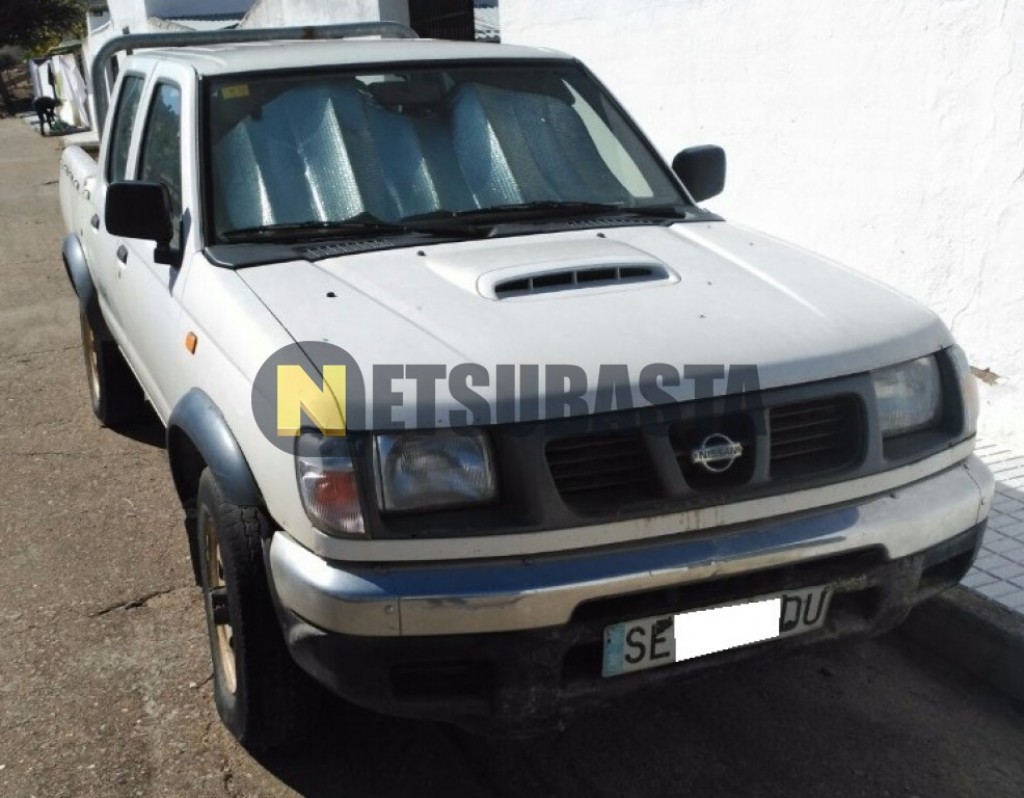 Nissan navara 2000