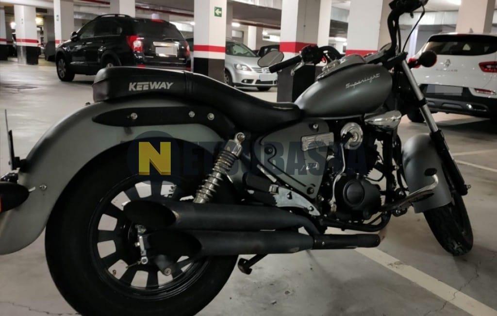 escape keeway superlight 125