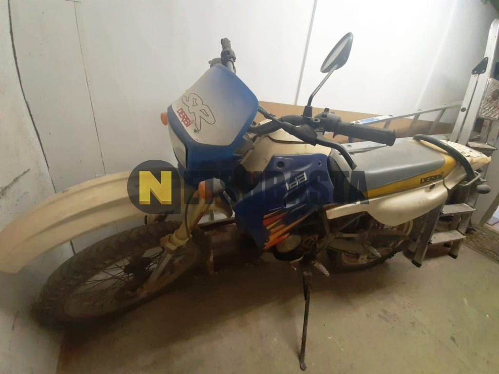 AMORTIGUADOR DE GAS DERBI SENDA 50 C.C. L: 325 MM. TNT R: 520488