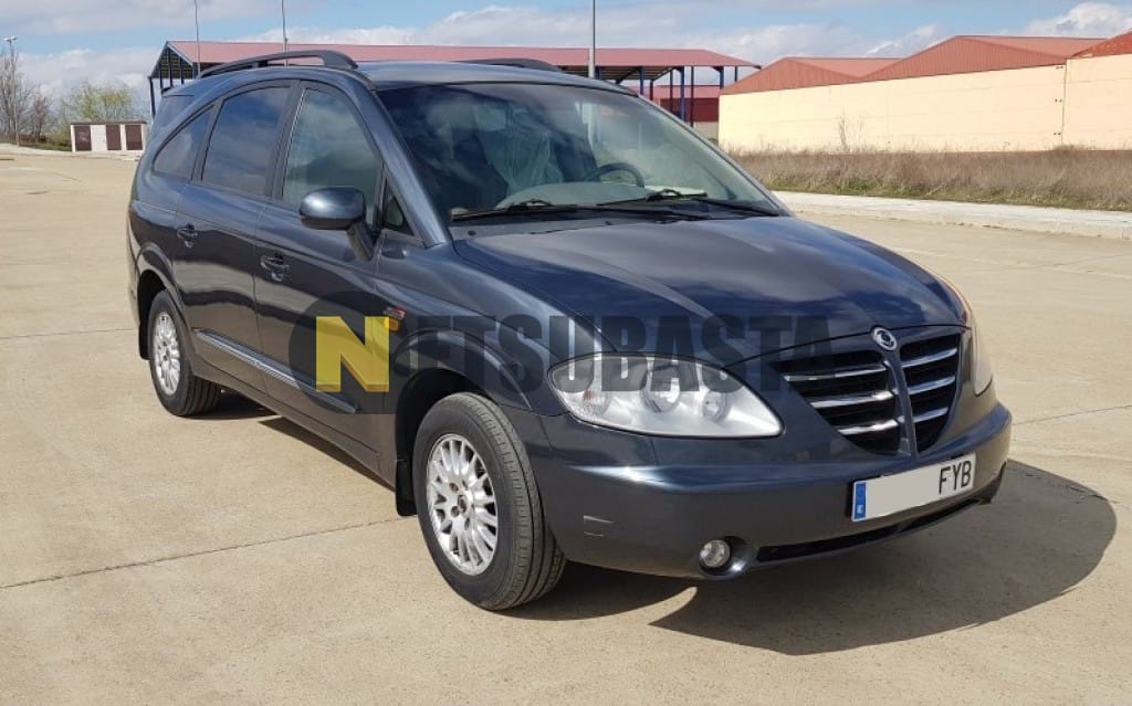 Gummi-Fußmatten passend für Mercedes Vito/Viano ab 2003-2014 (W639) AZUGA